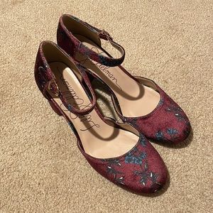 Worn once. Burgundy velvet closed toe heels. Size 7.
